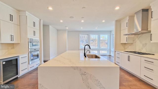 3705 GLENMOOR RESERVE, Chevy Chase, MD 20815