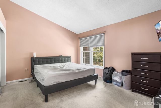 11 BRIARWOOD Court, South Brunswick, NJ 08540