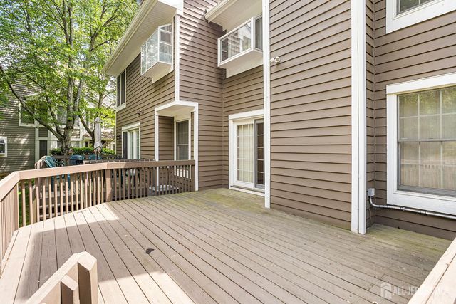 11 BRIARWOOD Court, South Brunswick, NJ 08540