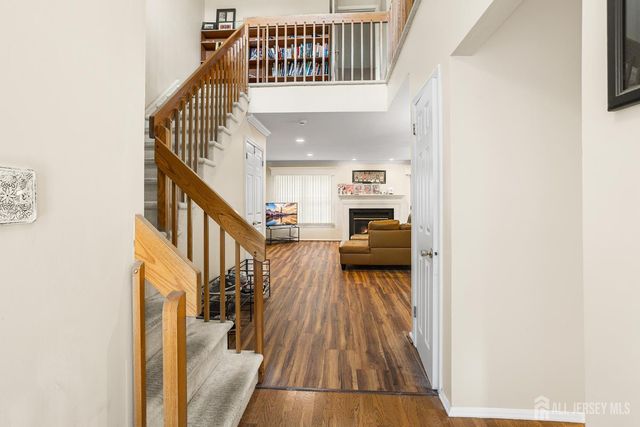 11 BRIARWOOD Court, South Brunswick, NJ 08540