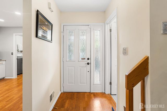11 BRIARWOOD Court, South Brunswick, NJ 08540