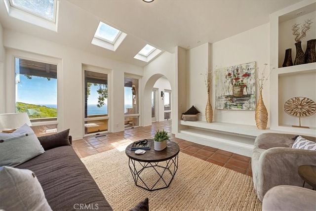 1046 Oro, Laguna Beach, CA 92651