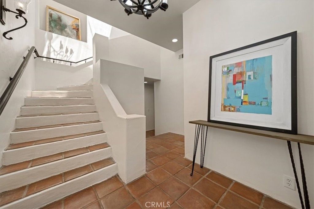 1046 Oro, Laguna Beach, CA 92651 — photo 3