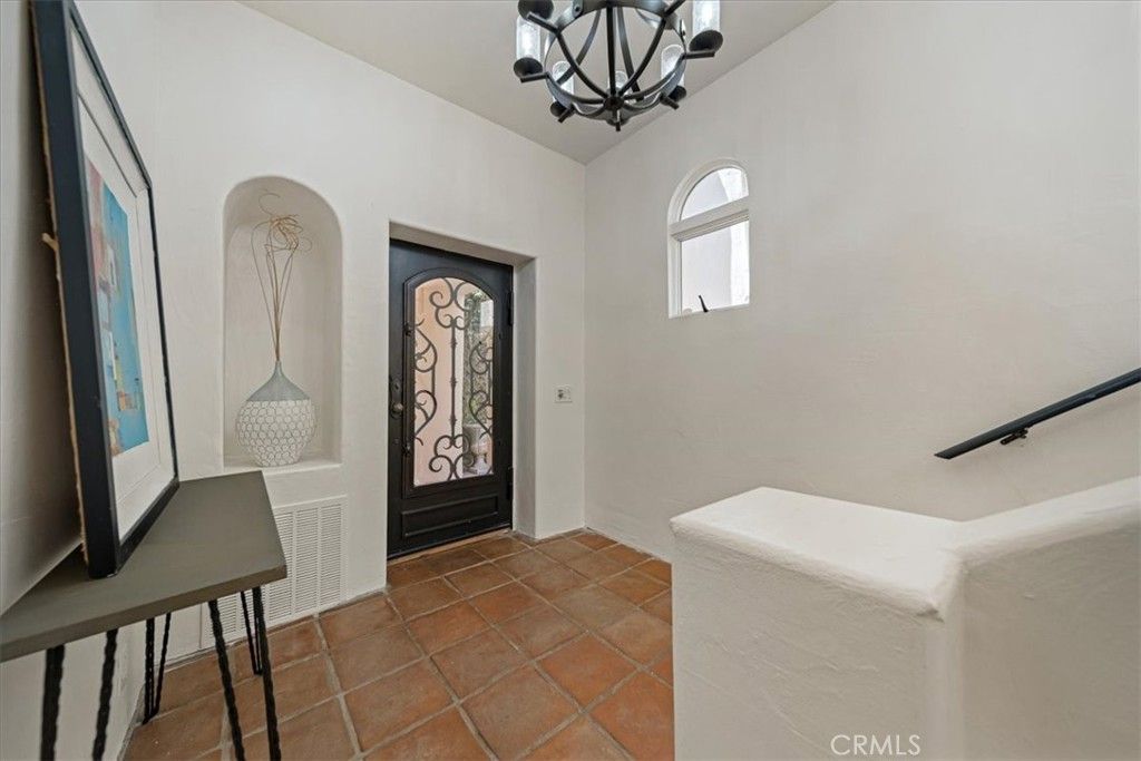 1046 Oro, Laguna Beach, CA 92651 — photo 4