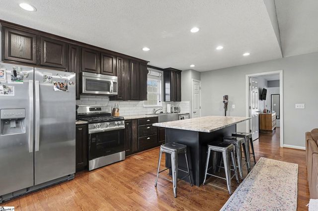 127 Oak Drive, Greer, SC 29650