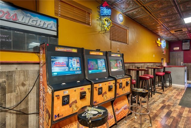 1201 5th St, New Brighton, PA 15066