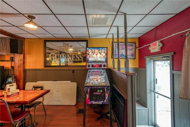 1201 5th St, New Brighton, PA 15066