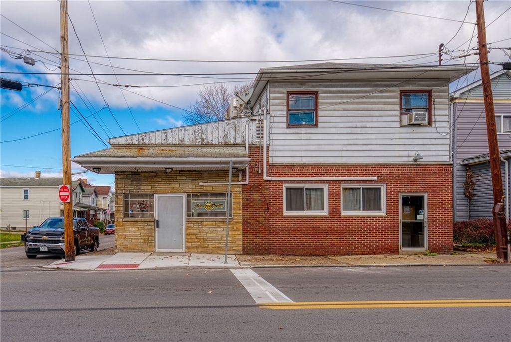 1201 5th St, New Brighton, PA 15066