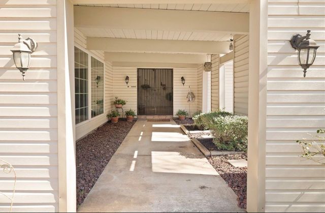 2317 Smokerise Drive, Arlington, TX 76016