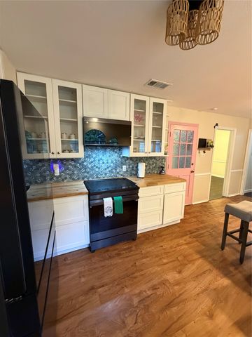 2317 Smokerise Drive, Arlington, TX 76016