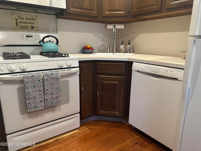 171 Applegate Lane 171, East Brunswick, NJ 08816