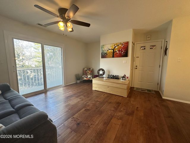 171 Applegate Lane 171, East Brunswick, NJ 08816