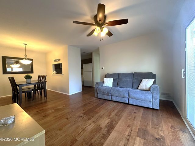 171 Applegate Lane 171, East Brunswick, NJ 08816