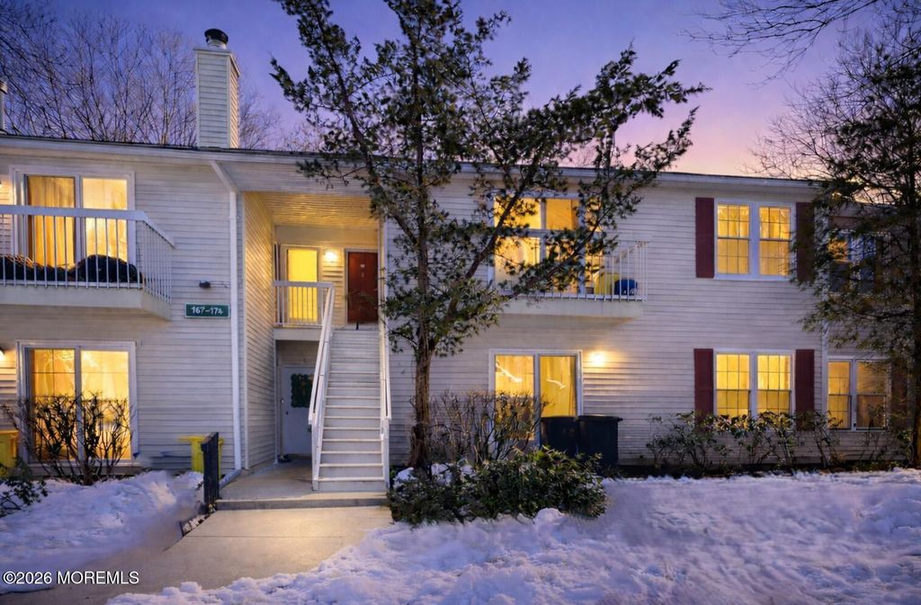 171 Applegate Lane 171, East Brunswick, NJ 08816