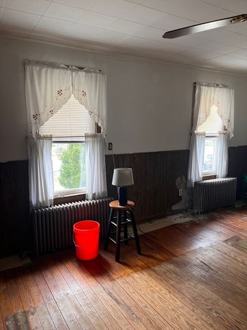 332 Albert St, Fall River, MA 02721