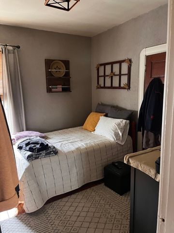 332 Albert St, Fall River, MA 02721