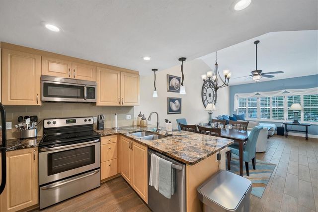 3401 54TH DRIVE W 202, Bradenton, FL 34210