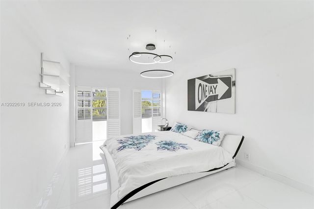 880 NE 69th St 5G, Miami, FL 33138