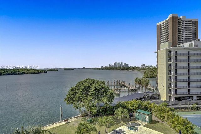 880 NE 69th St 5G, Miami, FL 33138