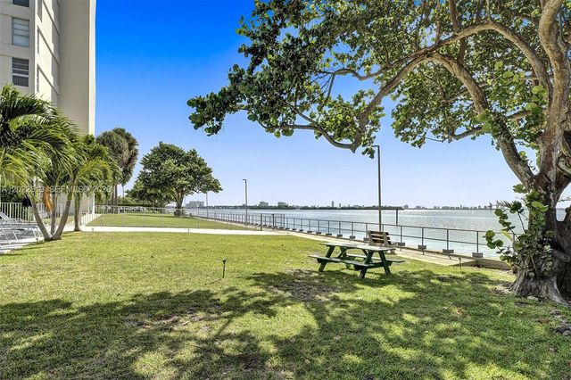 880 NE 69th St 5G, Miami, FL 33138