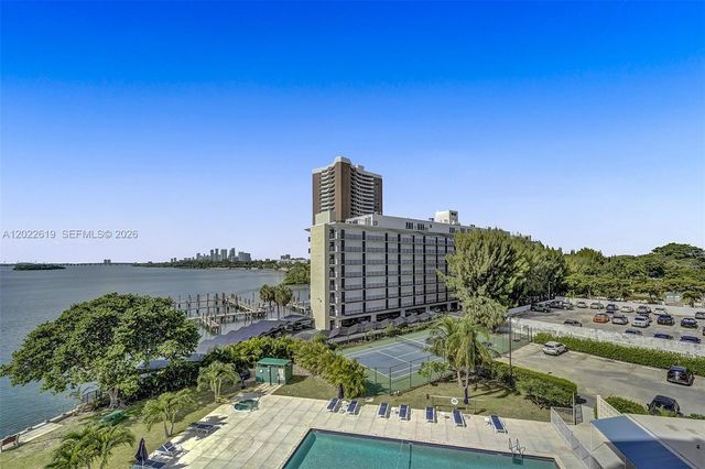 880 NE 69th St 5G, Miami, FL 33138