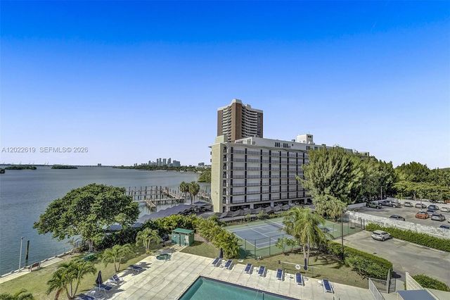 880 NE 69th St 5G, Miami, FL 33138