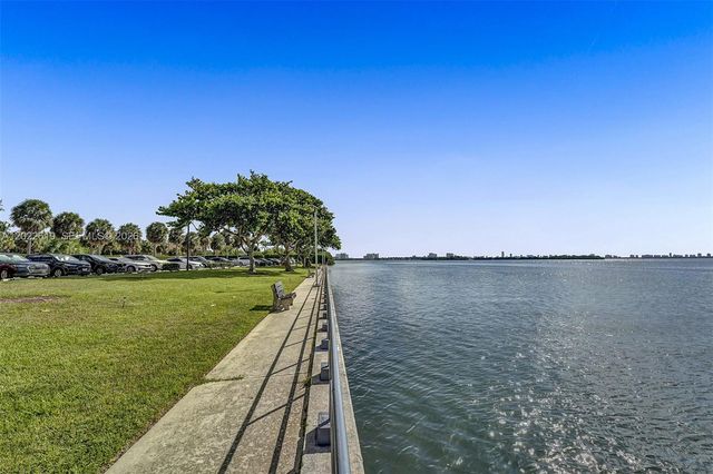 880 NE 69th St 5G, Miami, FL 33138