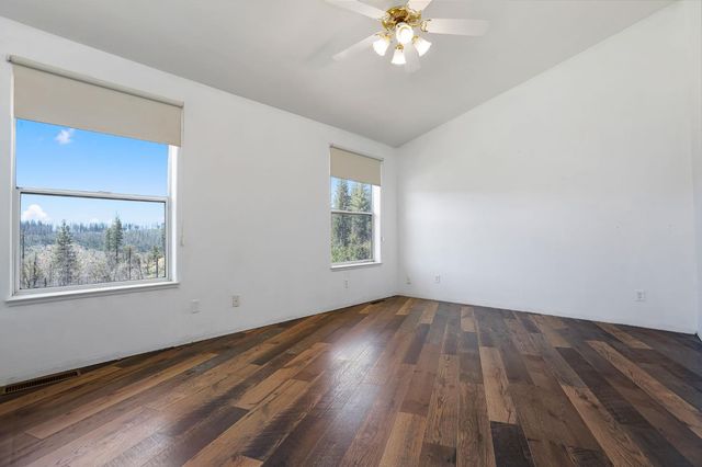 5250 Merritt Ln, Placerville, CA 95667