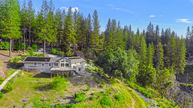 5250 Merritt Ln, Placerville, CA 95667