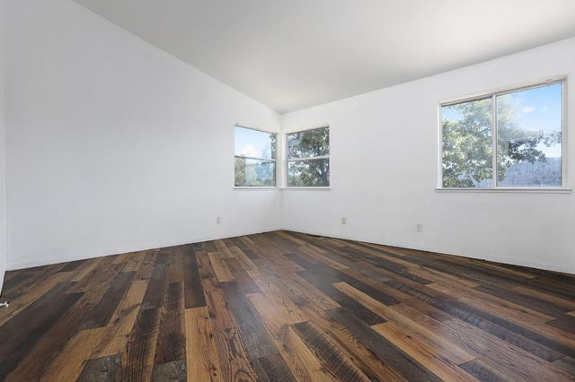5250 Merritt Ln, Placerville, CA 95667