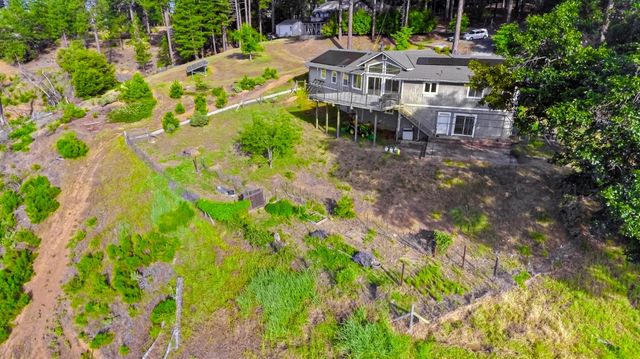 5250 Merritt Ln, Placerville, CA 95667