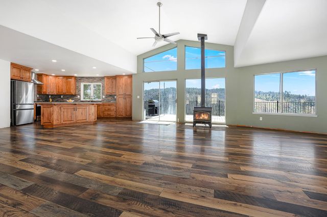 5250 Merritt Ln, Placerville, CA 95667