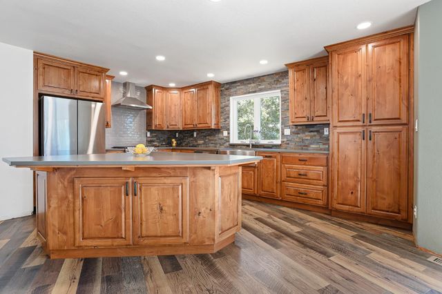 5250 Merritt Ln, Placerville, CA 95667