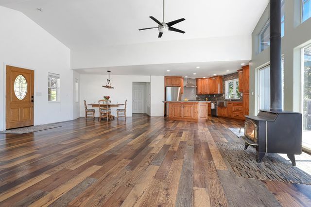 5250 Merritt Ln, Placerville, CA 95667