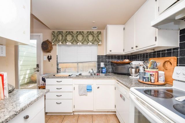 14715 Barryknoll Lane 133, Houston, TX 77079