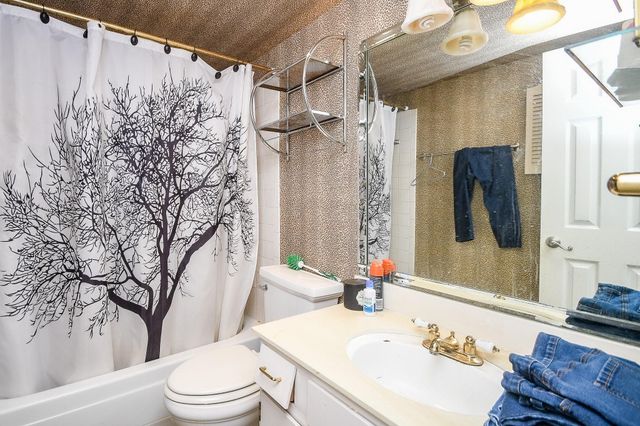 14715 Barryknoll Lane 133, Houston, TX 77079