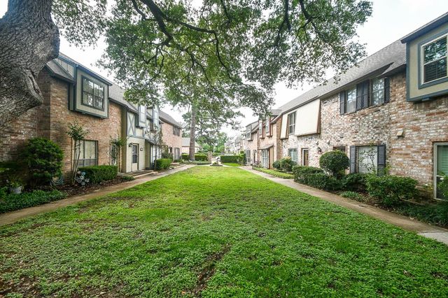 14715 Barryknoll Lane 133, Houston, TX 77079