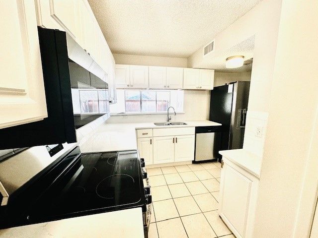 3 Cedar Lane, Bedford, TX 76021