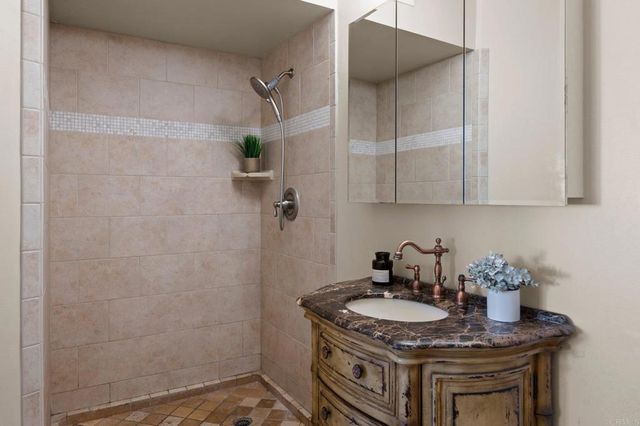 7000 Saranac Street 2, La Mesa, CA 91942