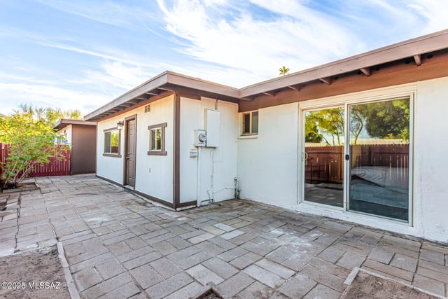 45 S Azurite Drive, Tucson, AZ 85745