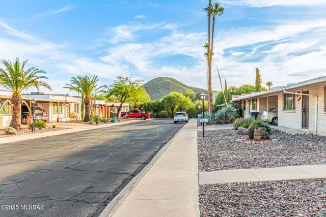 45 S Azurite Drive, Tucson, AZ 85745