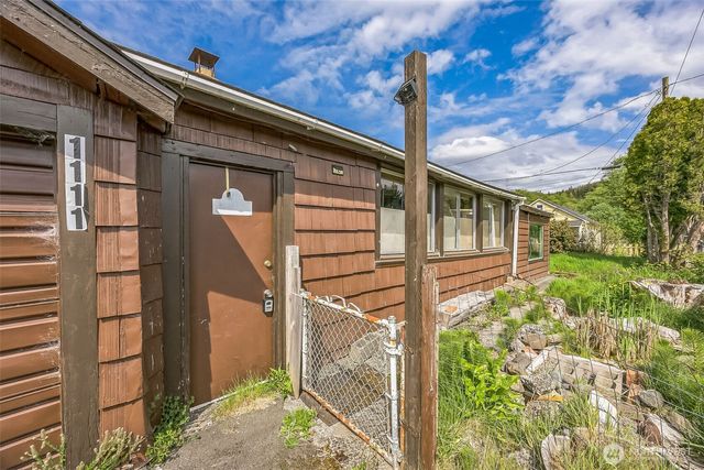 1111 division Street, Hoquiam, WA 98550
