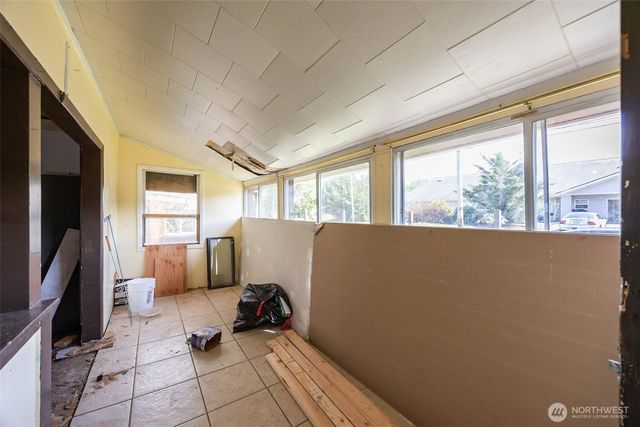 1111 division Street, Hoquiam, WA 98550