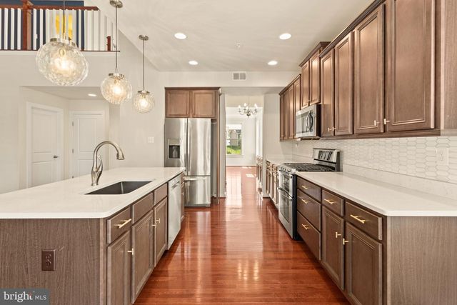 1112 SAXTON DR, Frederick, MD 21702