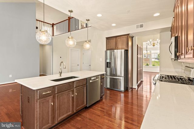 1112 SAXTON DR, Frederick, MD 21702