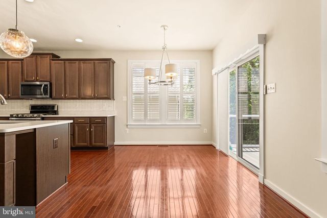 1112 SAXTON DR, Frederick, MD 21702