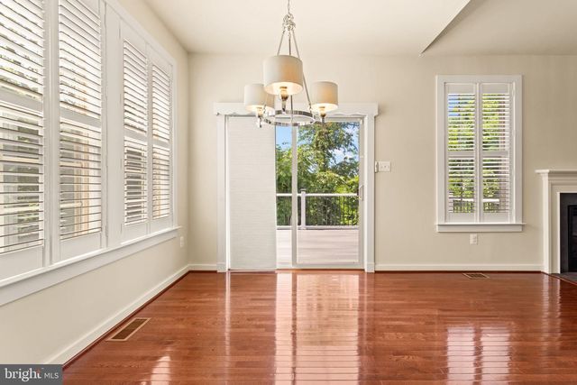 1112 SAXTON DR, Frederick, MD 21702