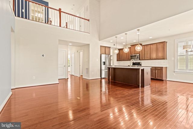 1112 SAXTON DR, Frederick, MD 21702