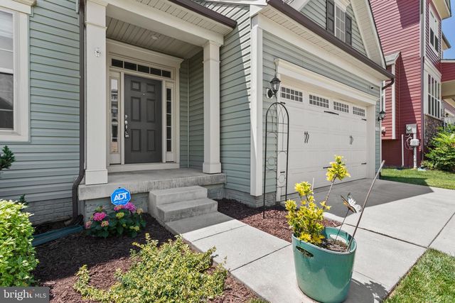1112 SAXTON DR, Frederick, MD 21702