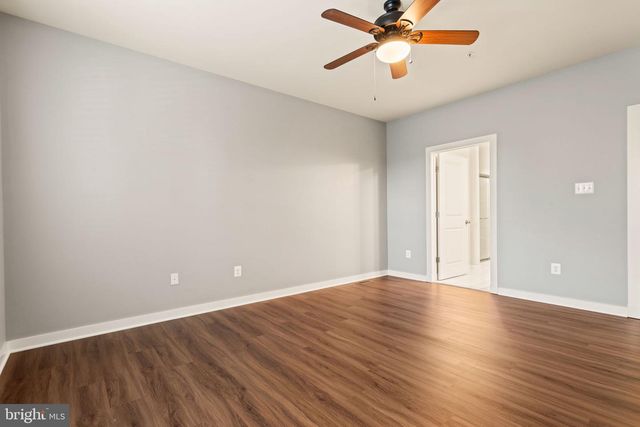 1112 SAXTON DR, Frederick, MD 21702